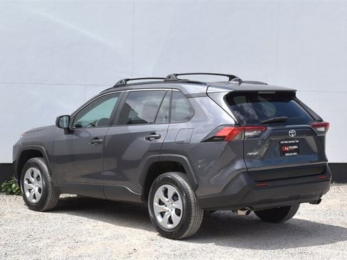 Used 2021 Toyota RAV4 LE AWD/4WD image 2