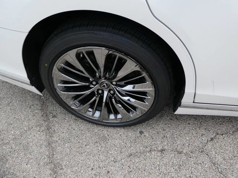 Used 2018 Lexus LS 500 AWD image 33