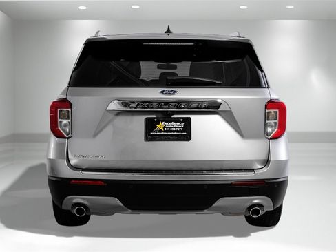 Used 2024 Ford Explorer Limited image 9