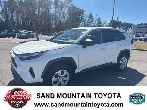 Used 2024 Toyota RAV4 LE image 6