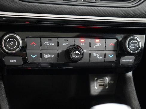 Used 2025 Jeep Compass Limited w/ High Altitude Package AWD/4WD image 27