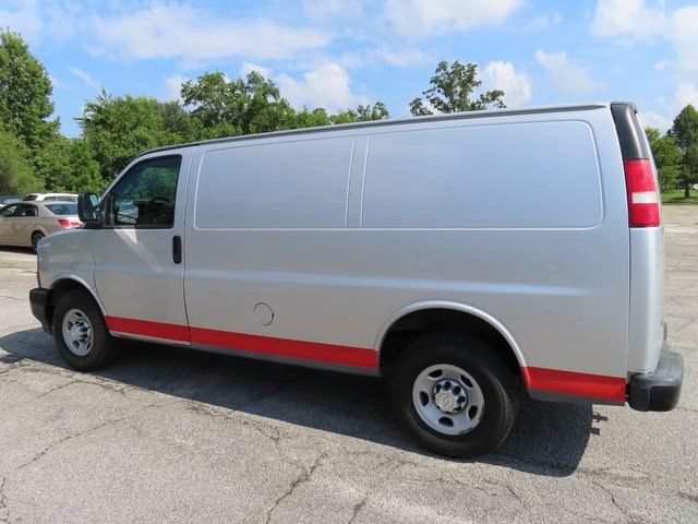 Used 2017 Chevrolet Express 2500 RWD image 6