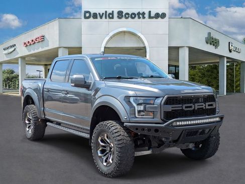 Used 2019 Ford F150 Raptor w/ Equipment Group 802A Luxury AWD/4WD image 3