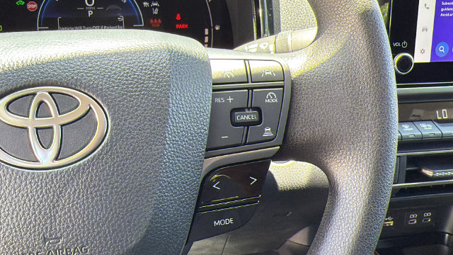 Used 2025 Toyota Camry LE w/ Convenience Package FWD image 23