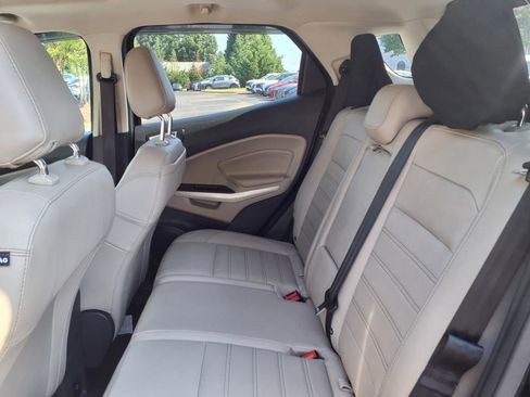 Used 2021 Ford EcoSport Titanium image 5