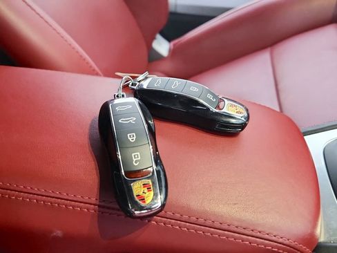 Used 2022 Porsche 718 Boxster GTS image 42