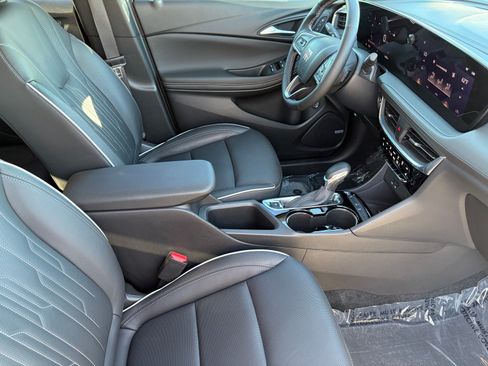 Used 2024 Buick Encore GX Avenir w/ Avenir Technology Package FWD image 11