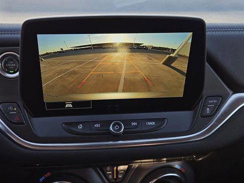 Used 2025 Chevrolet Blazer LT image 13