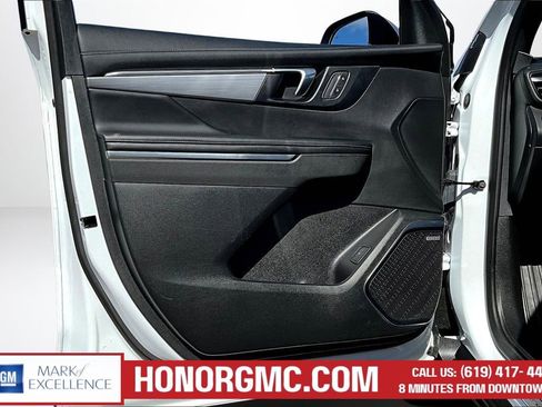 Used 2025 Buick Enclave Preferred image 20