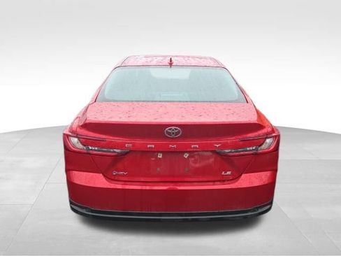 Used 2025 Toyota Camry LE image 4
