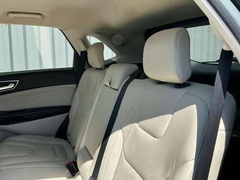 Used 2019 Ford Edge Titanium w/ Cold Weather Package image 18
