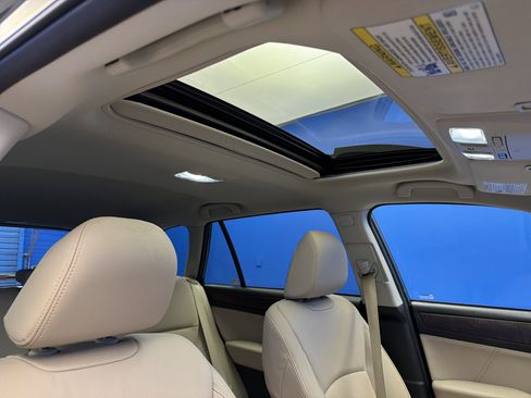 Used 2018 Subaru Outback 2.5i Limited image 25