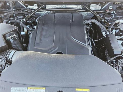 Used 2025 Audi Q5 Premium Plus w/ Premium Plus AWD/4WD image 23