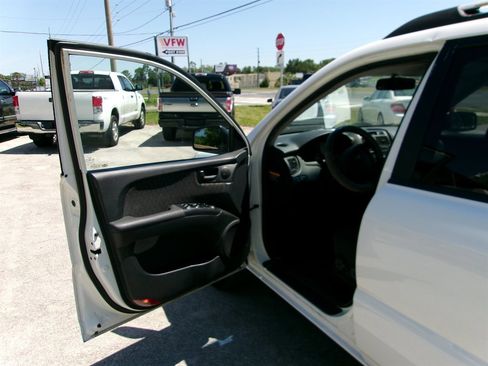Used 2005 Kia Sportage LX FWD image 13