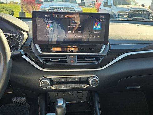 Used 2024 Nissan Altima 2.5 SR w/ SR Premium Package image 21