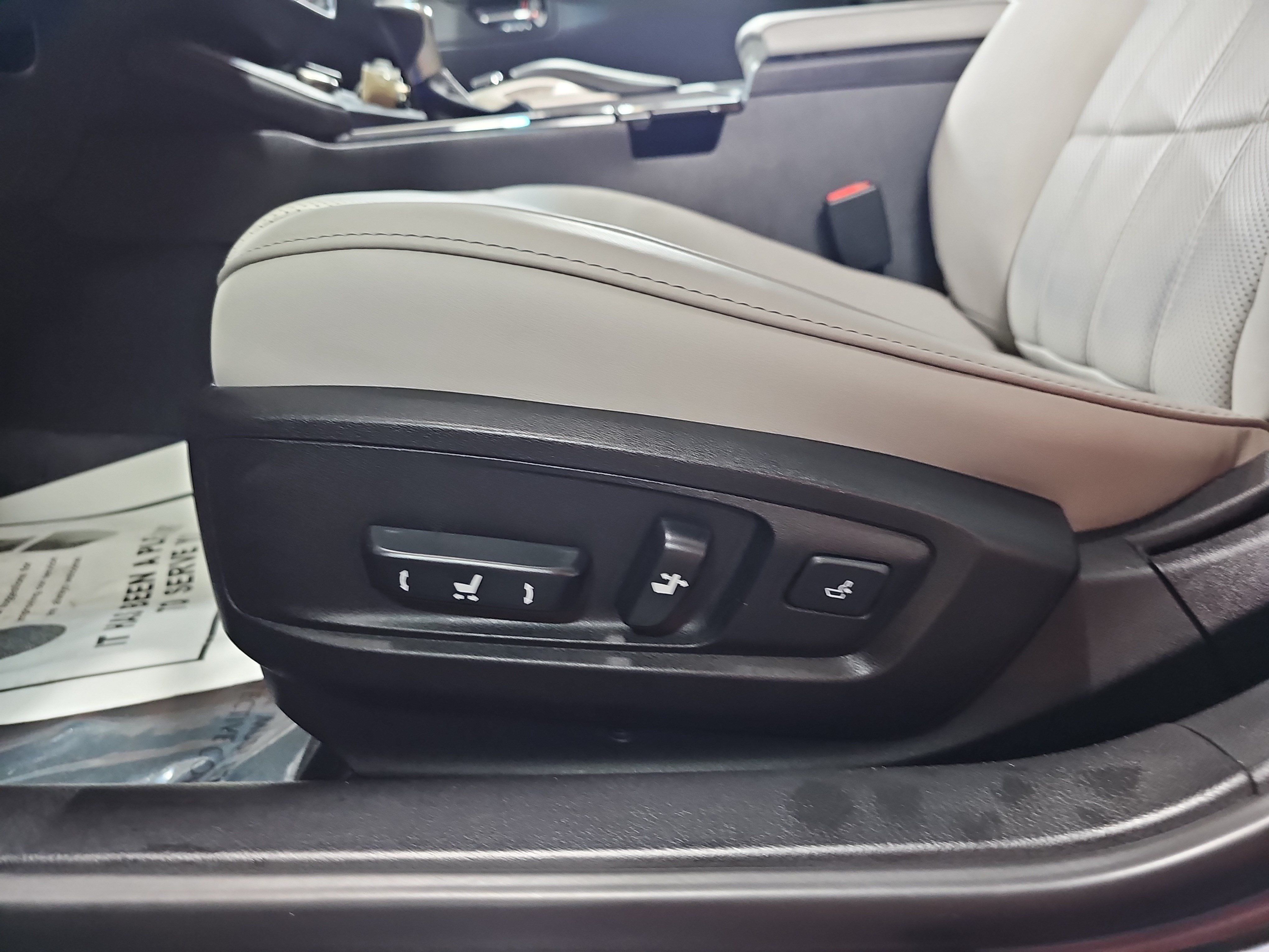 Used 2018 Lexus ES 350 w/ Luxury Package w/Wood Trim FWD image 29