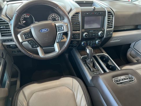 Used 2019 Ford F150 Limited w/ Trailer Tow Package image 9