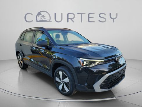 Used 2025 Volkswagen Taos S AWD/4WD image 5