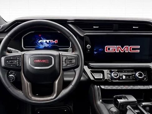 Used 2024 GMC Sierra 1500 AT4 w/ Technology Package AWD/4WD image 18