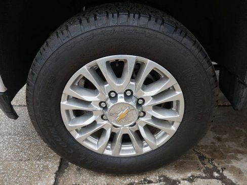 Used 2023 Chevrolet Silverado 2500 High Country w/ Technology Package image 32