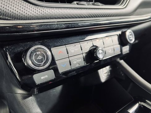 Used 2023 Jeep Compass Trailhawk image 29