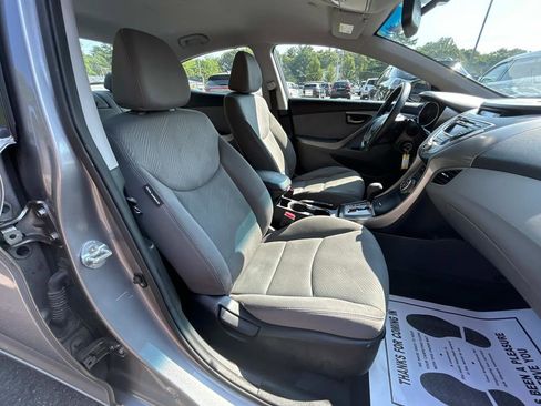 Used 2013 Hyundai Elantra GLS w/ Preferred Pkg image 15