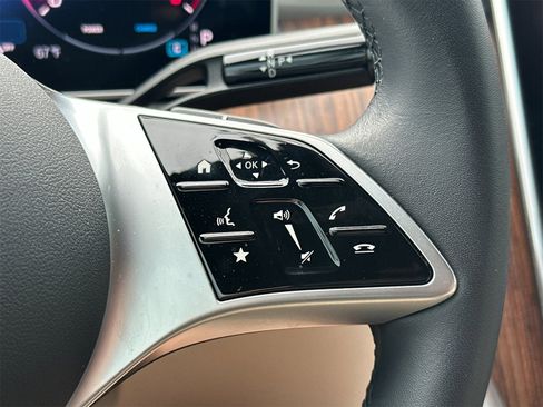 Certified 2025 Mercedes-Benz C 300 Sedan image 27