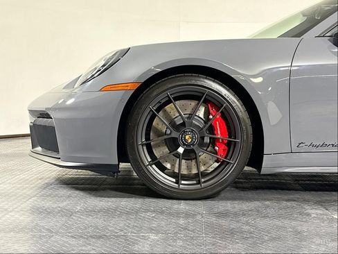 Used 2025 Porsche 911 Targa 4 GTS AWD/4WD image 30