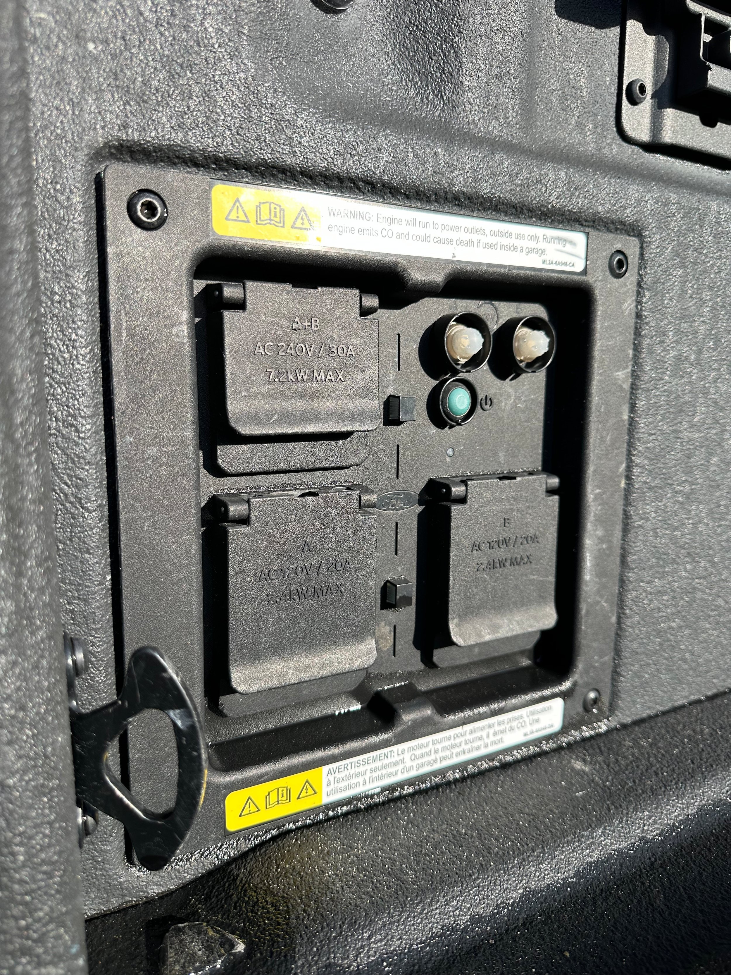 Used 2022 Ford F150 Lariat AWD/4WD image 28