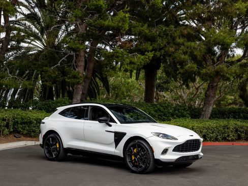 Used 2021 Aston Martin DBX AWD/4WD image 27