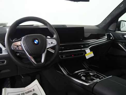 Used 2027 BMW X7 xDrive40i w/ Premium Package AWD/4WD image 19