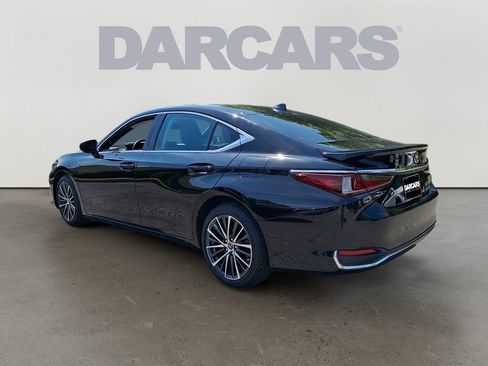 Used 2023 Lexus ES 250 w/ Premium Package AWD/4WD image 4
