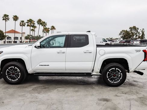 Used 2025 Toyota Tacoma TRD Sport RWD image 14