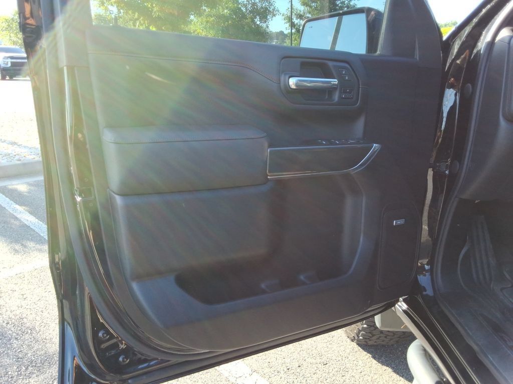 Certified 2022 GMC Sierra 1500 AT4 w/ AT4 Premium Package AWD/4WD image 24