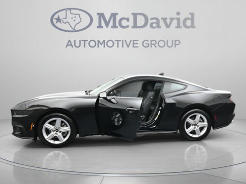Used 2026 Ford Mustang Coupe RWD image 41