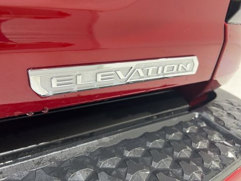 Used 2024 GMC Canyon Elevation w/ Convenience Package image 28