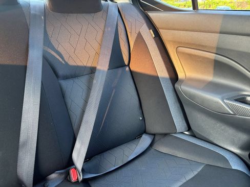 Used 2025 Nissan Versa SV FWD image 35