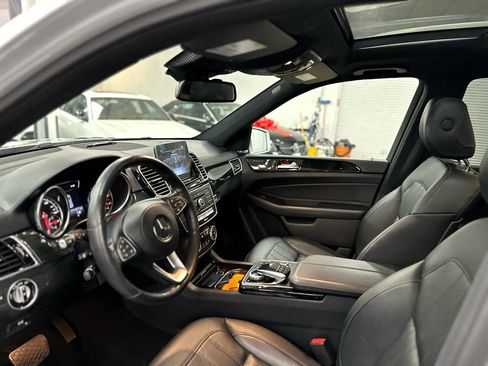 Used 2019 Mercedes-Benz GLS 450 4MATIC image 18