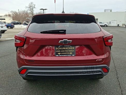 Certified 2024 Chevrolet Trax RS image 5