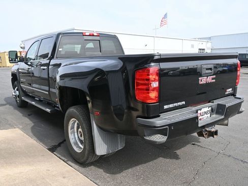 Used 2018 GMC Sierra 3500 Denali w/ Duramax Plus Package image 12