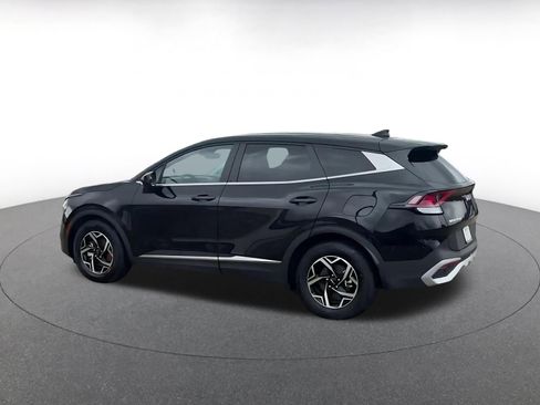 Used 2025 Kia Sportage LX FWD image 8