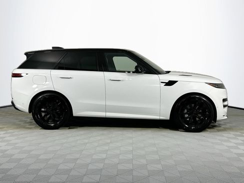 New 2026 Land Rover Range Rover Sport Dynamic SE image 4