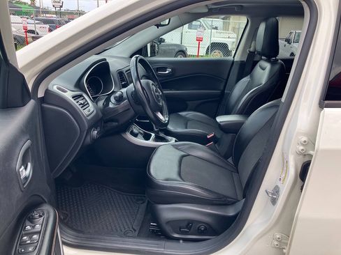 Used 2018 Jeep Compass Latitude w/ Popular Equipment Group AWD/4WD image 21