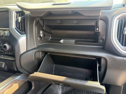 Used 2021 Chevrolet Silverado 1500 LT Trail Boss w/ Bed Protection Package AWD/4WD image 11