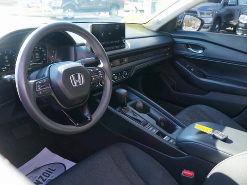 Certified 2025 Honda Accord SE image 12