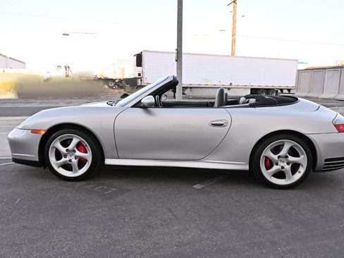 Used 2004 Porsche 911 Carrera 4S AWD/4WD image 4