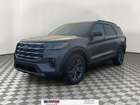 New 2026 Ford Explorer Active w/ Active Comfort Package AWD/4WD image 2