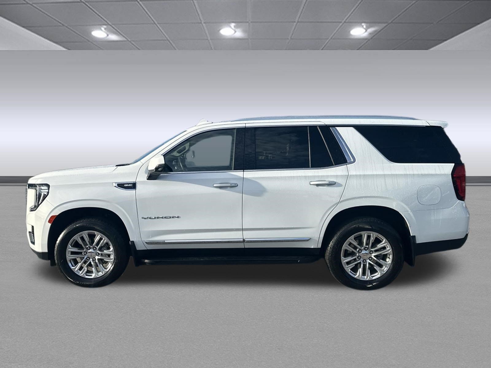Used 2024 GMC Yukon SLT w/ SLT Luxury Package AWD/4WD image 6