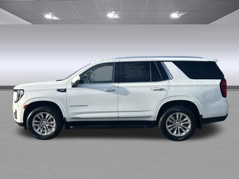 Used 2024 GMC Yukon SLT w/ SLT Luxury Package AWD/4WD image 6