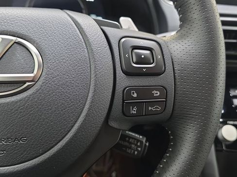 Used 2025 Lexus IS 500 RWD image 17